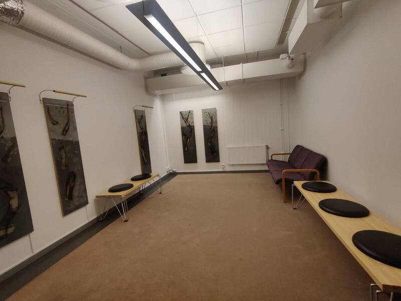 An image of the room from the inside.